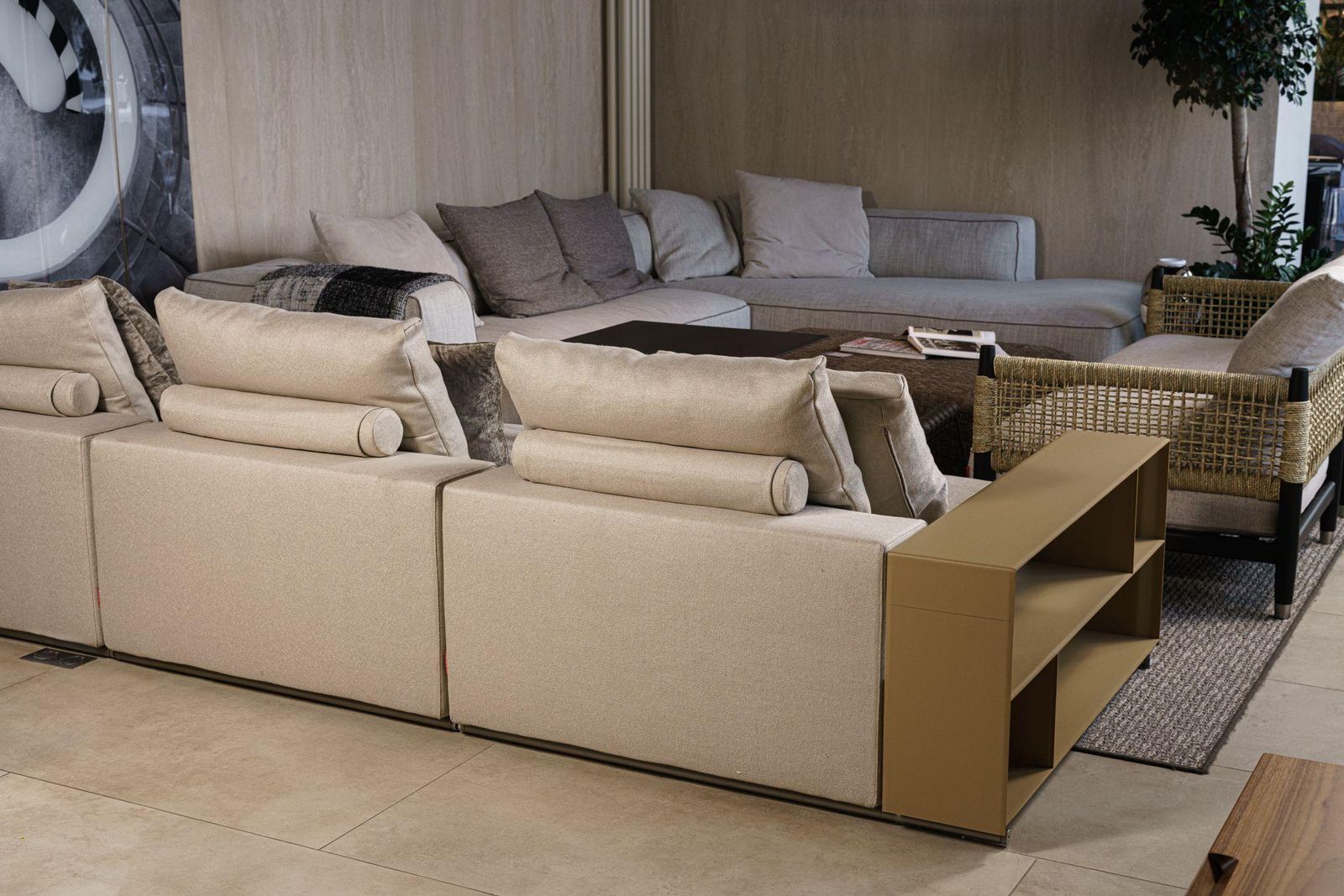 Flexform Диван Groundpiece от Flexform — в интерьере