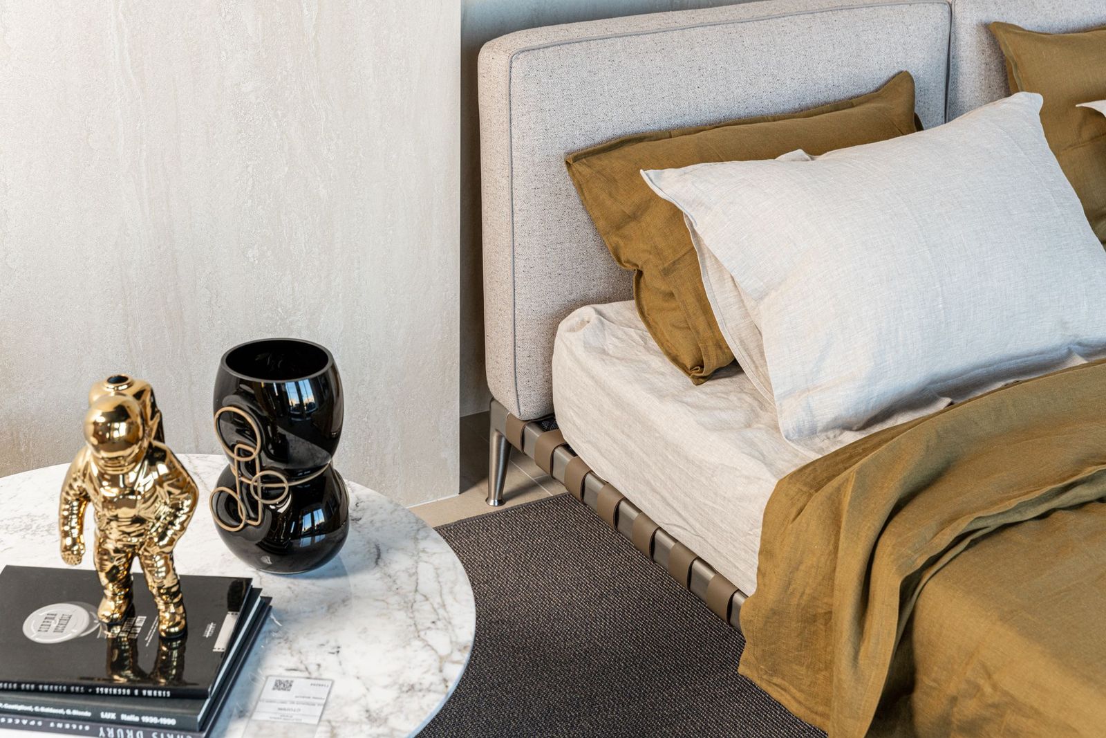 Flexform Кровать Gregory от Flexform — в интерьере