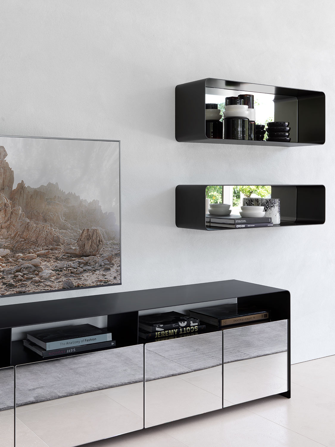 Flou Навесной элемент Foglio от Flou — в интерьере