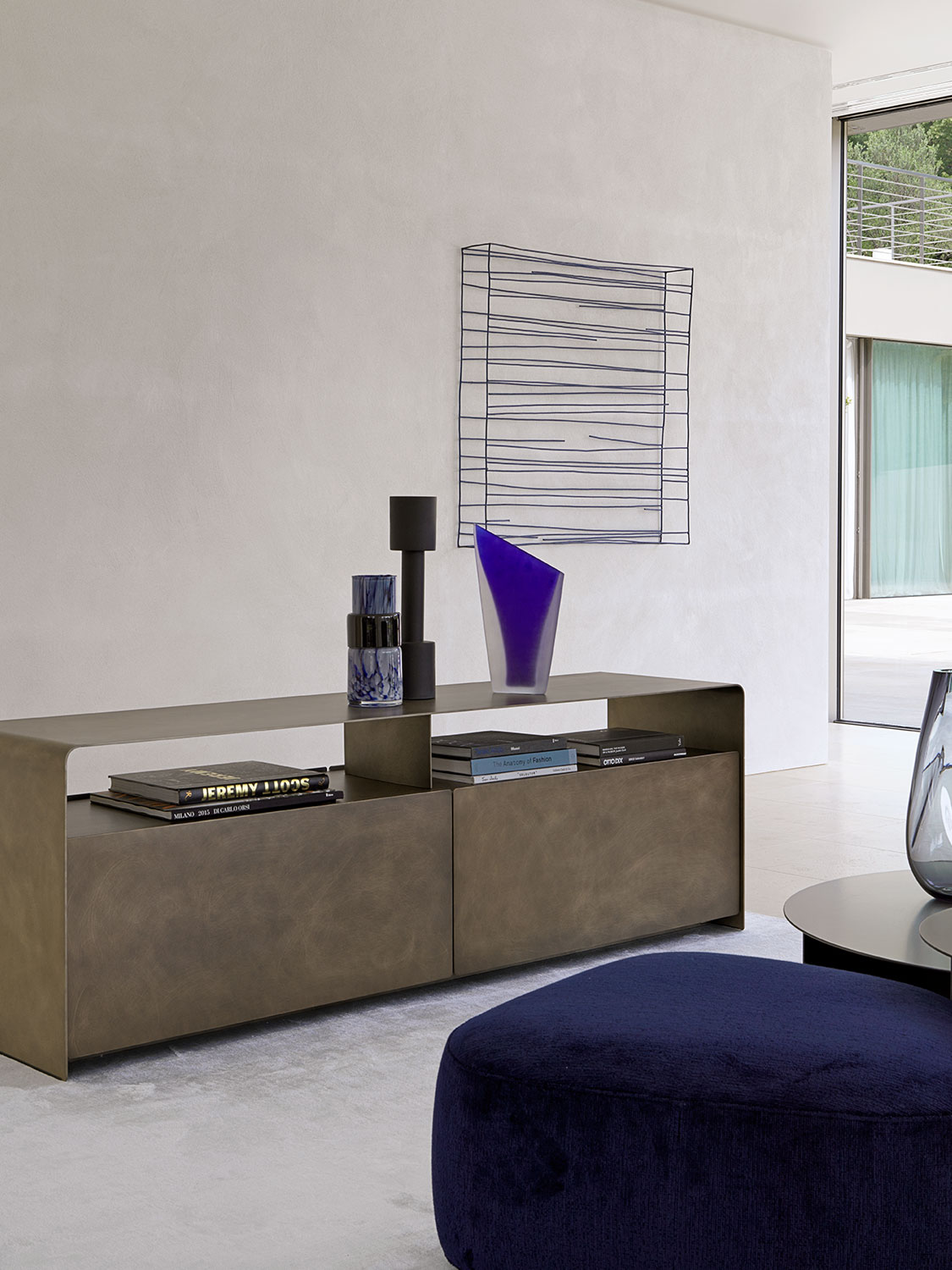 Flou Навесной элемент Foglio от Flou — в интерьере