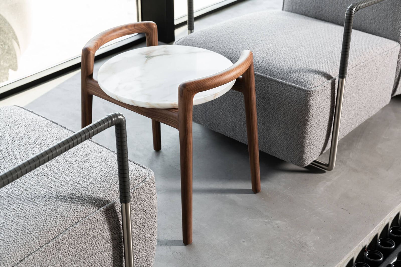 Flexform Журнальный столик Ascanio Calacata от Flexform — в интерьере