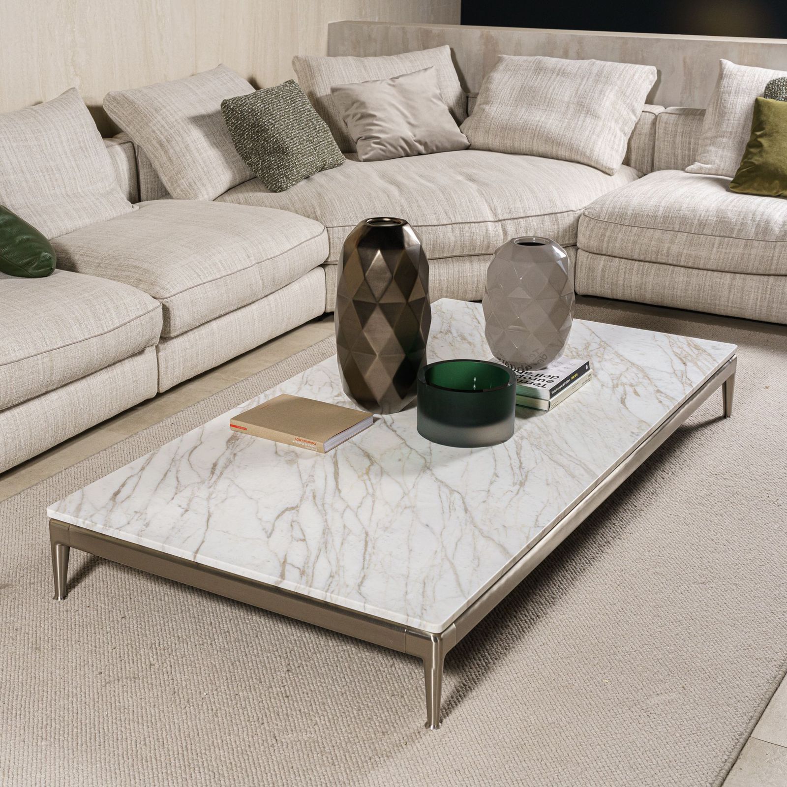Flexform Журнальный столик Pico Calacata от Flexform — в интерьере