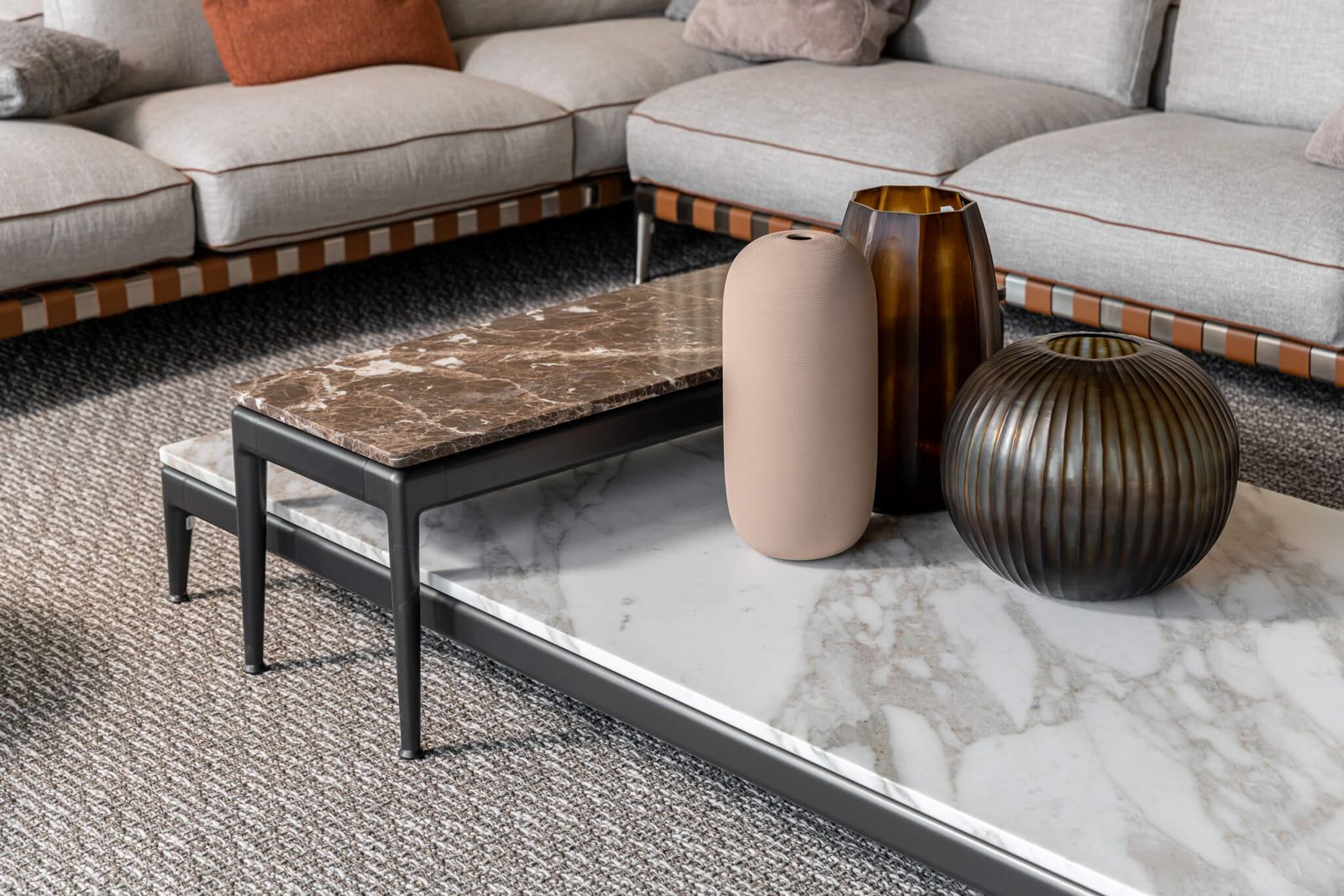 Flexform Журнальный столик Pico Calacata от Flexform — в интерьере