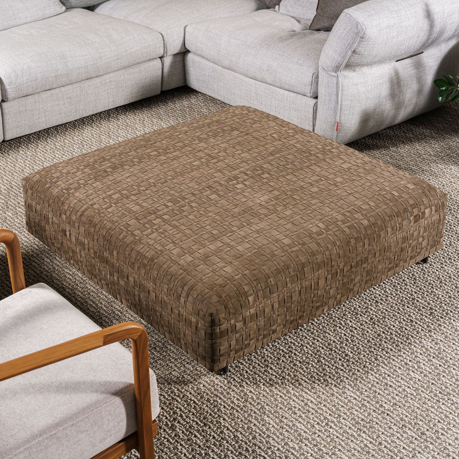 Flexform Пуф Bangkok Suede Olive 120 от Flexform — в интерьере