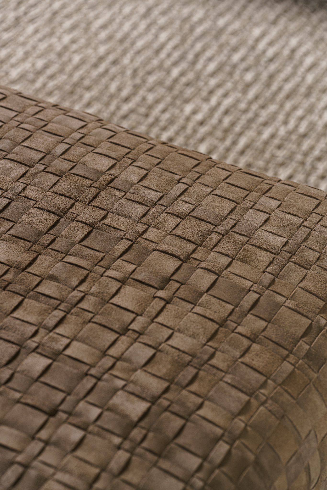 Flexform Пуф Bangkok Suede Olive 120 от Flexform — в интерьере