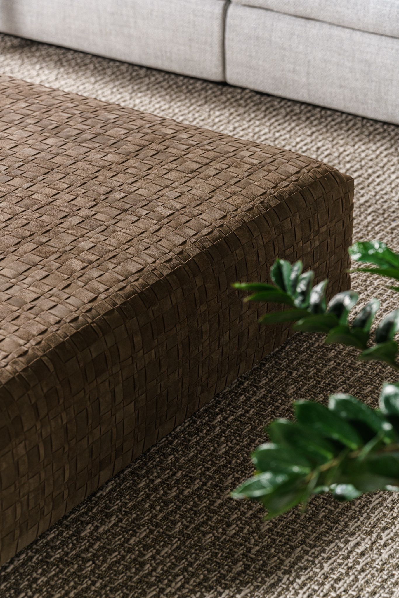 Flexform Пуф Bangkok Suede Olive 120 от Flexform — в интерьере