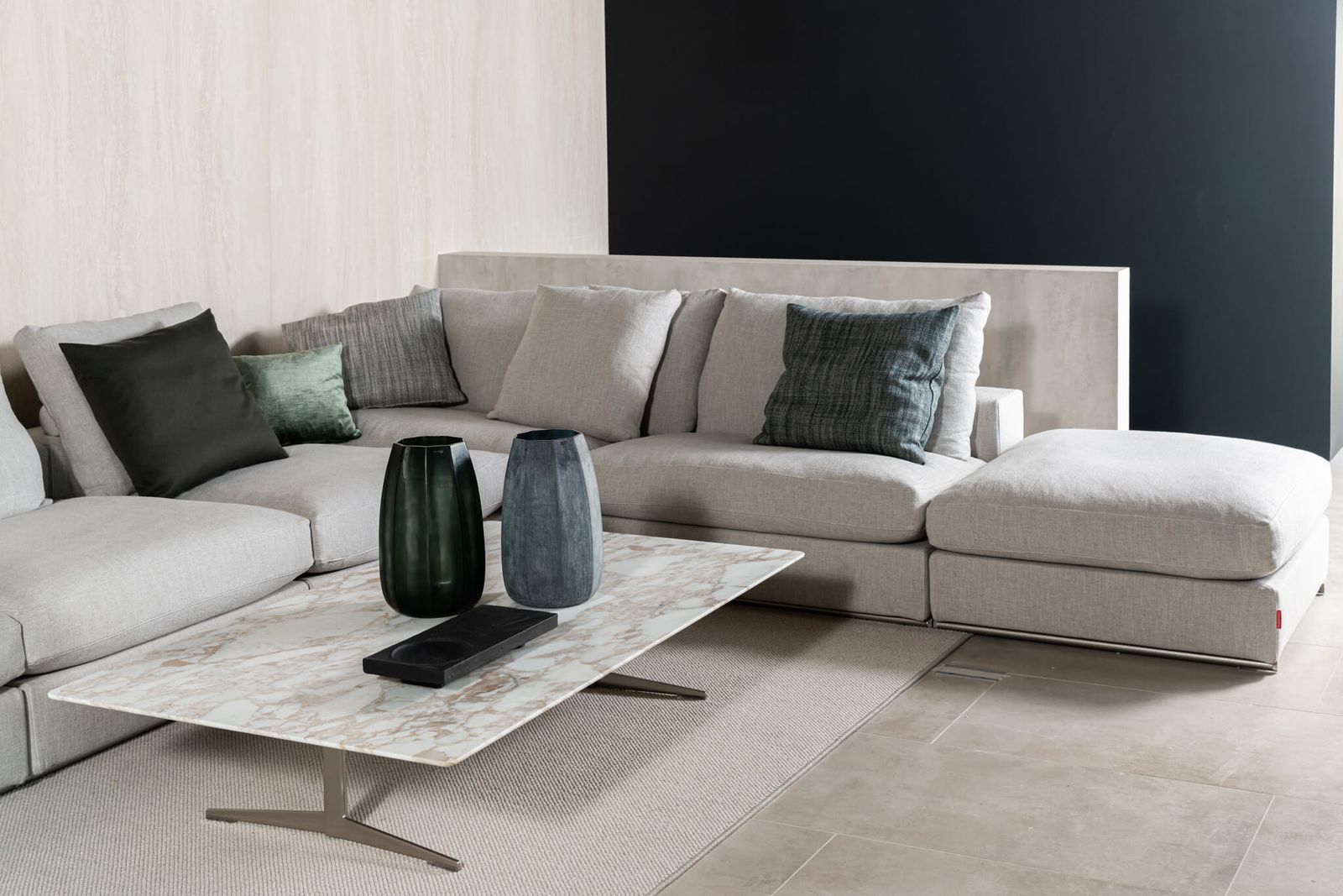 Flexform Журнальный столик Fly Calacata 170*100 от Flexform — в интерьере
