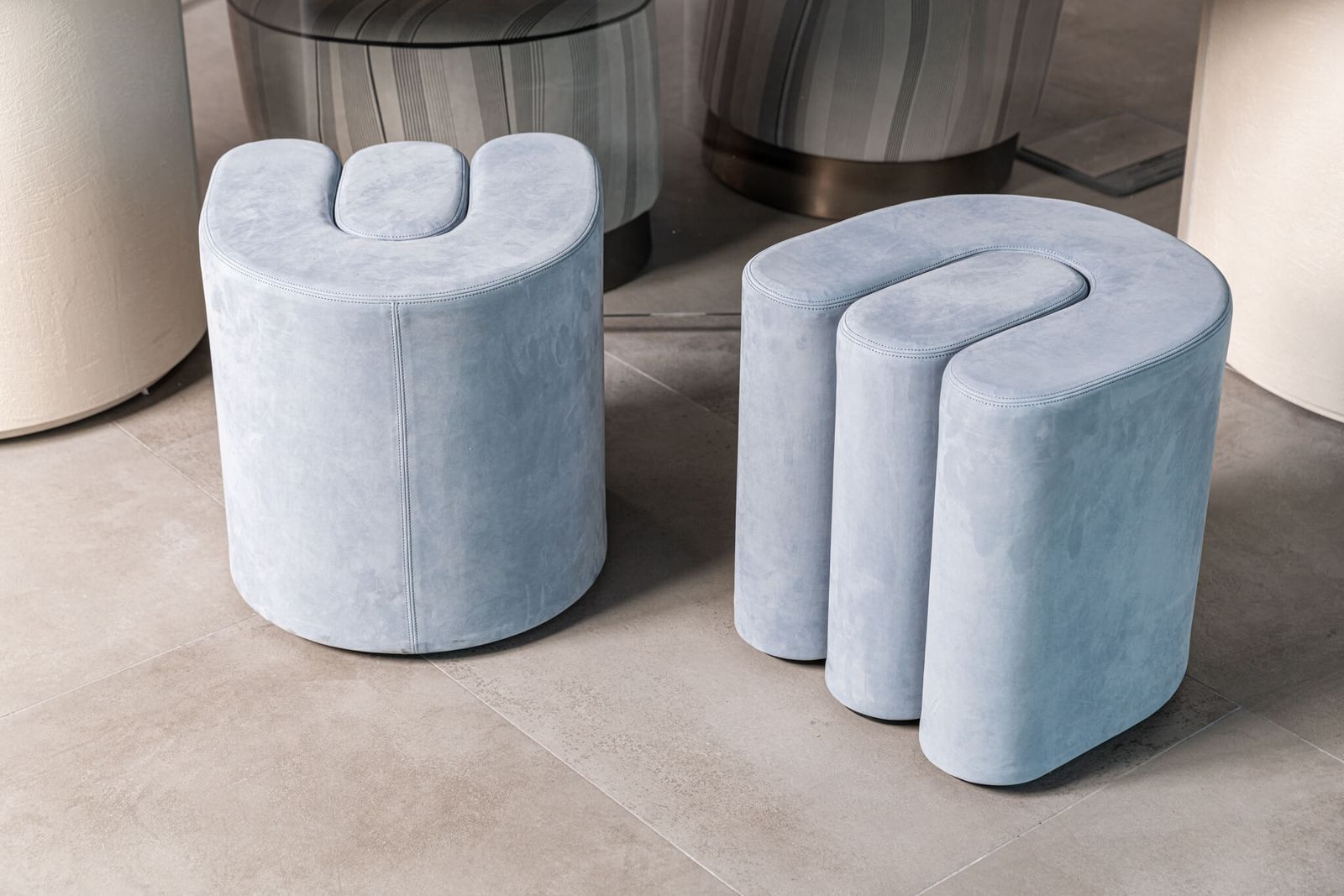 Baxter Пуф Adel Electric Blue от Baxter — в интерьере