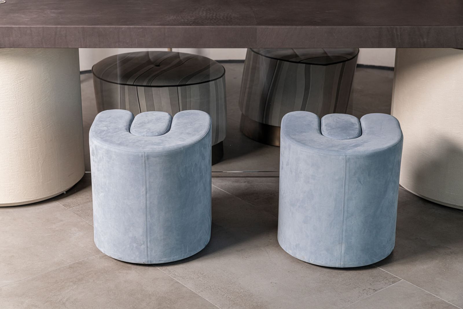 Baxter Пуф Adel Electric Blue от Baxter — в интерьере