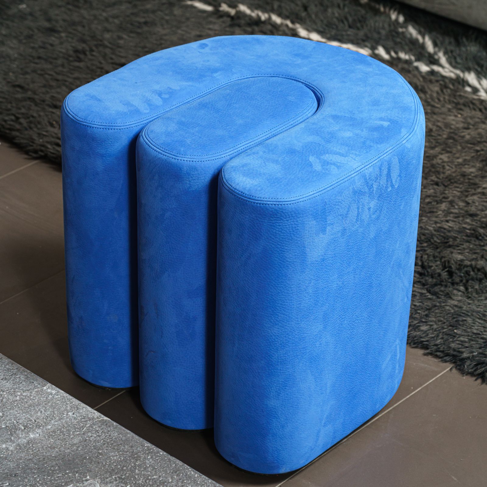 Baxter Пуф Adel Electric Blue от Baxter — в интерьере