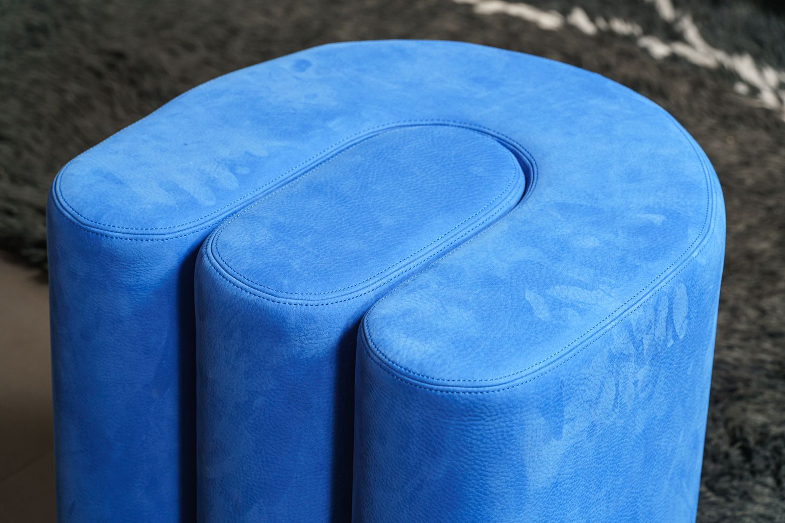Baxter Пуф Adel Electric Blue от Baxter — в интерьере