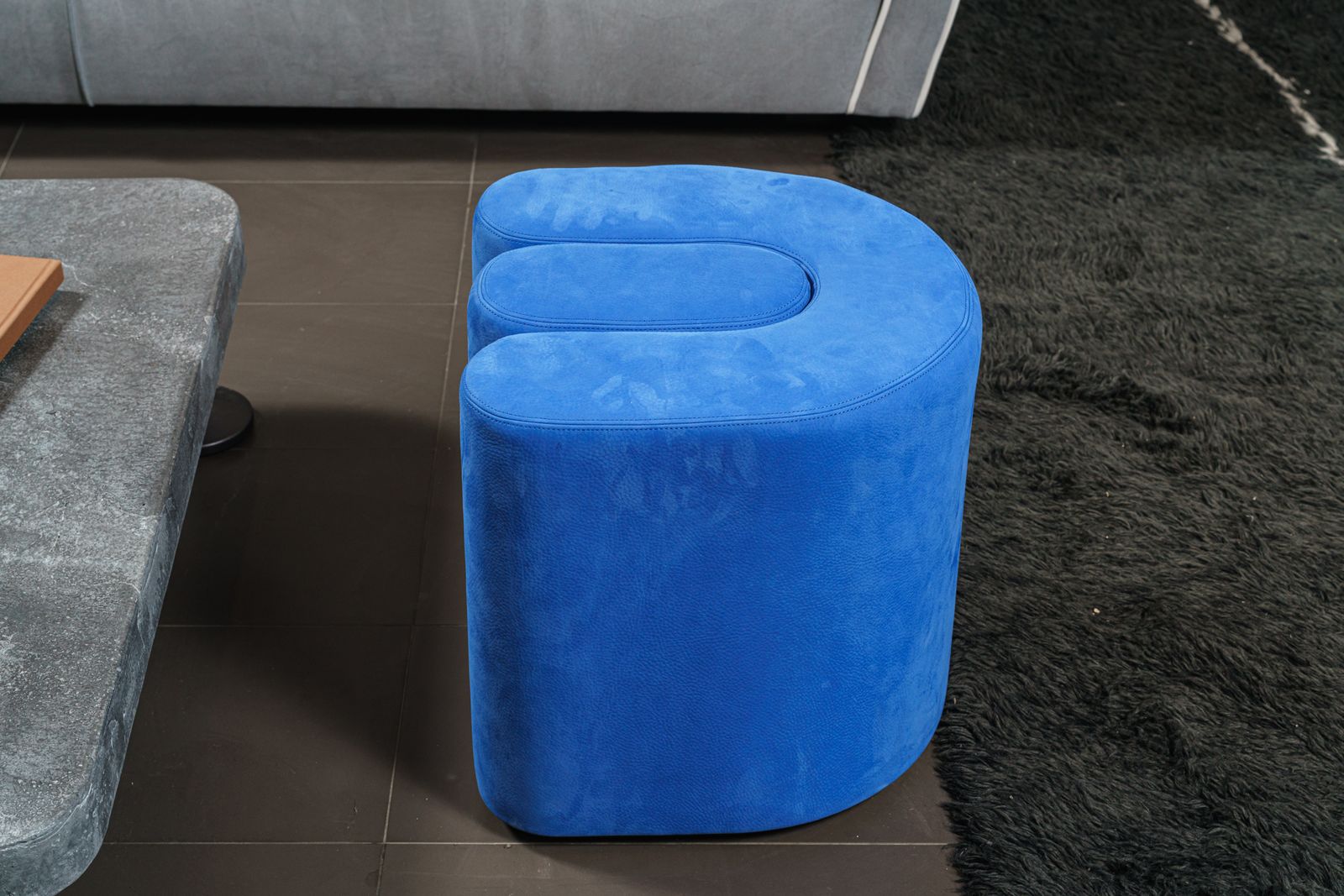 Baxter Пуф Adel Electric Blue от Baxter — в интерьере