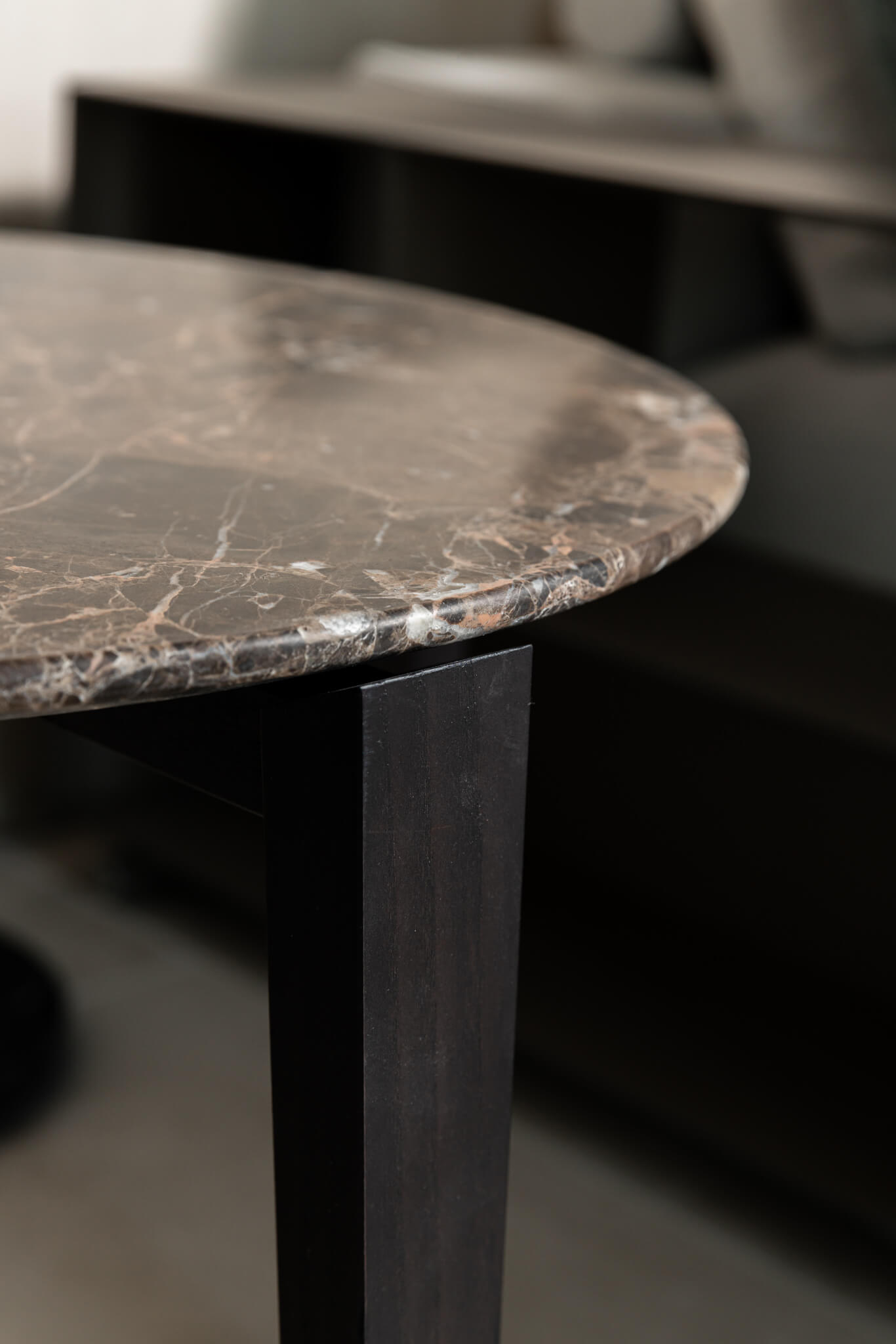 Flexform Журнальный столик Tris d67 Emperador от Flexform