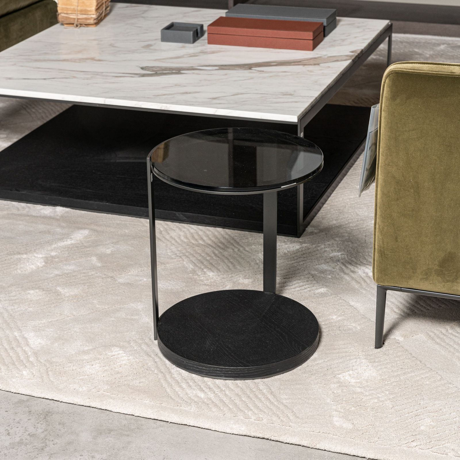 Molteni&C Журнальный столик ALISEE со стеклянным топом от Molteni & C — в интерьере