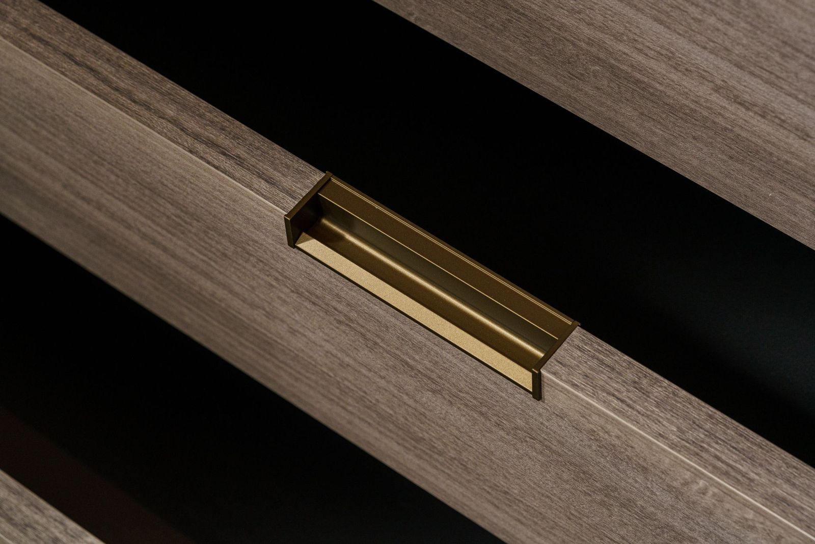 Molteni&C Шкаф GLIS MASTER BAMBOO 4-дверный от Molteni & C — в интерьере
