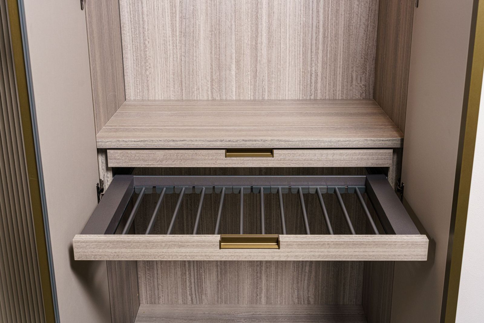 Molteni&C Шкаф GLIS MASTER BAMBOO 4-дверный от Molteni & C — в интерьере