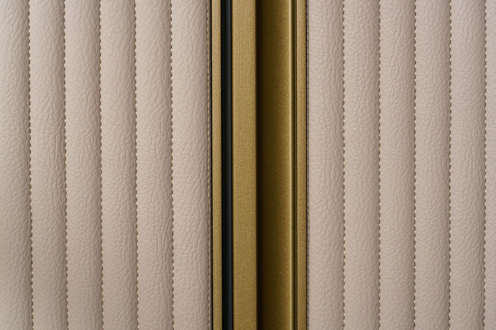 Molteni&C Шкаф GLIS MASTER BAMBOO 4-дверный от Molteni & C — в интерьере