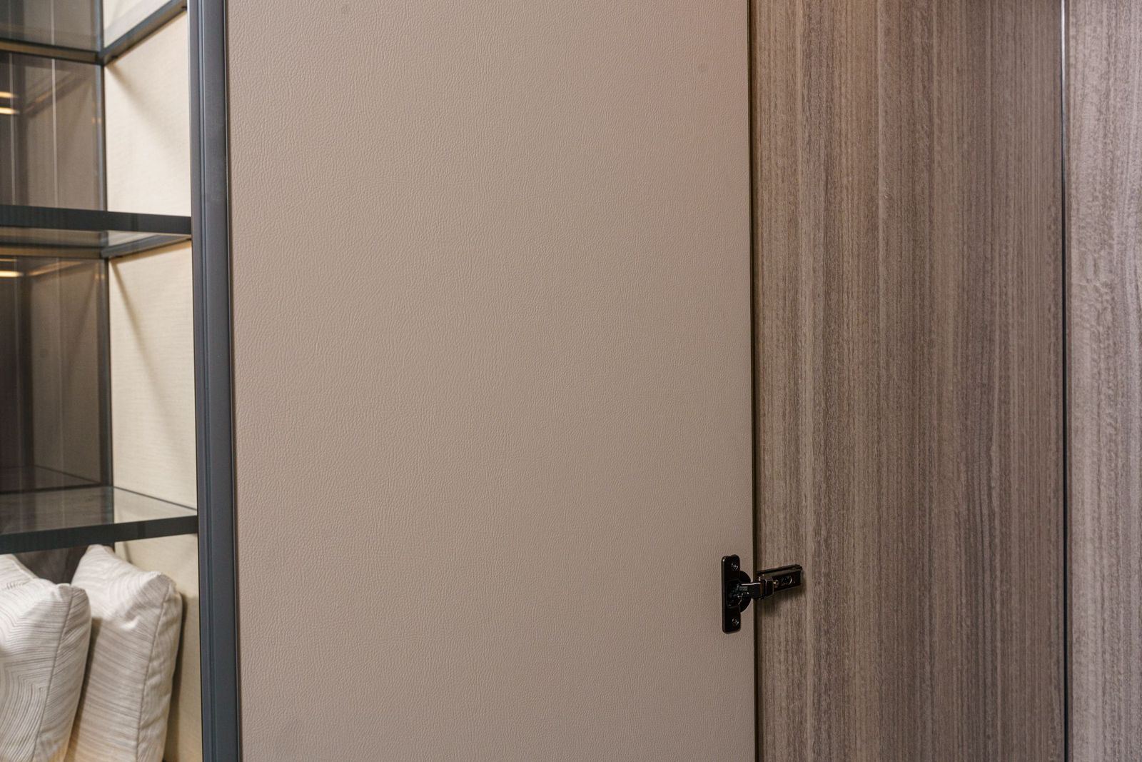Molteni&C Шкаф GLIS MASTER BAMBOO 4-дверный от Molteni & C — в интерьере