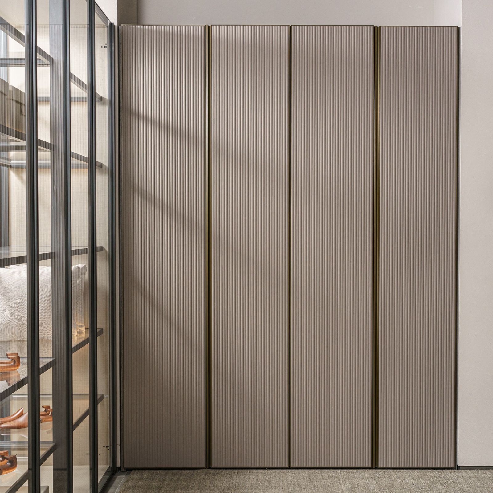 Molteni&C Шкаф GLIS MASTER BAMBOO 4-дверный от Molteni & C — в интерьере
