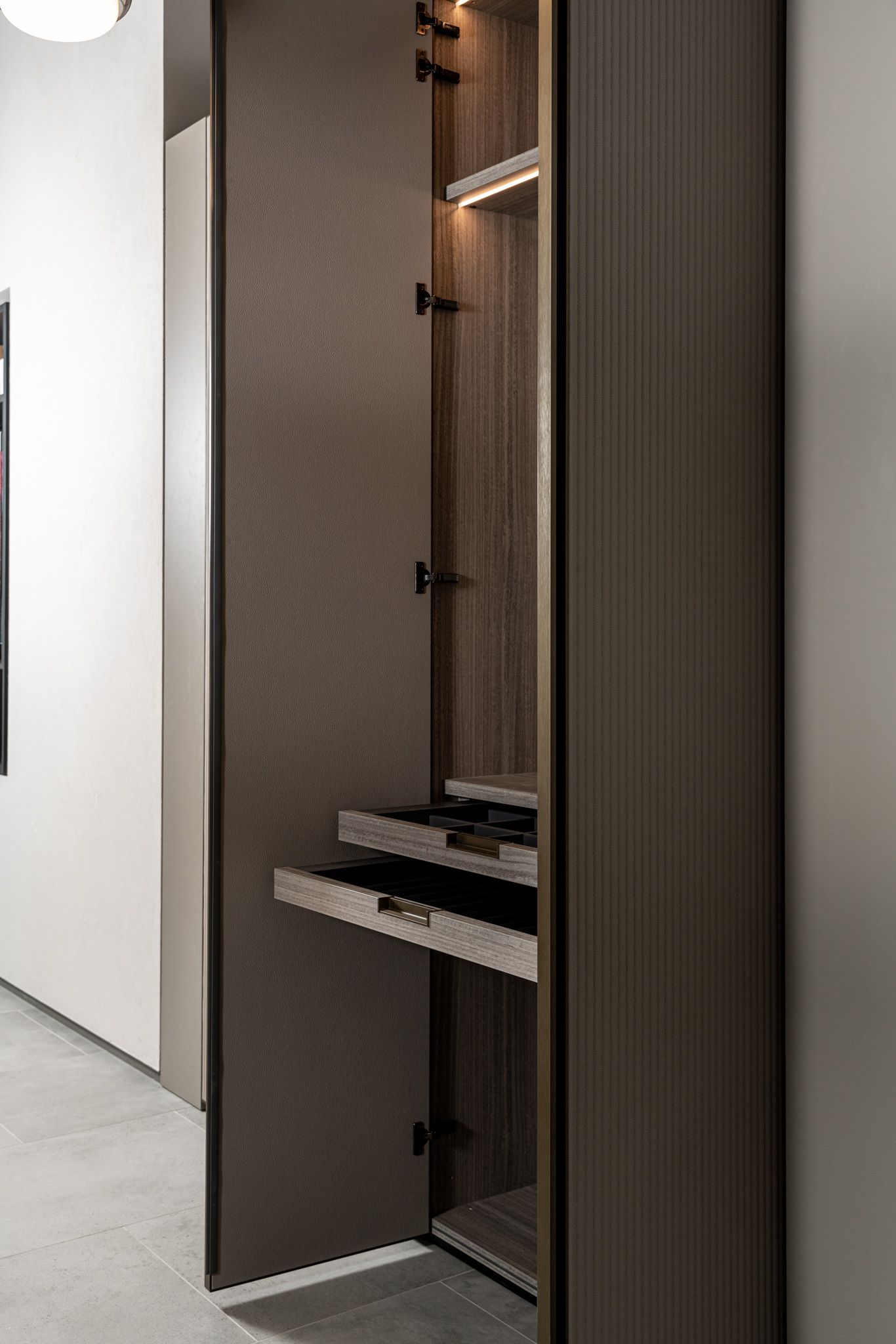 Molteni&C Шкаф GLIS MASTER BAMBOO 4-дверный от Molteni & C — в интерьере