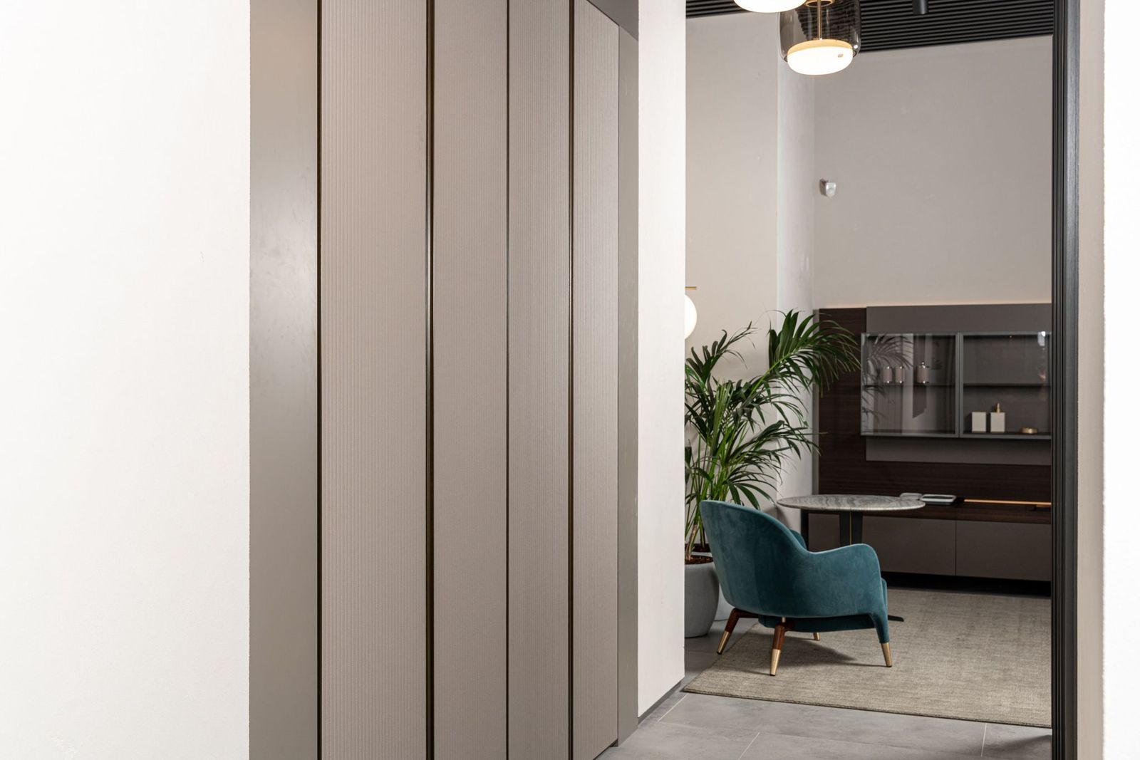 Molteni&C Шкаф GLIS MASTER BAMBOO 4-дверный от Molteni & C — в интерьере