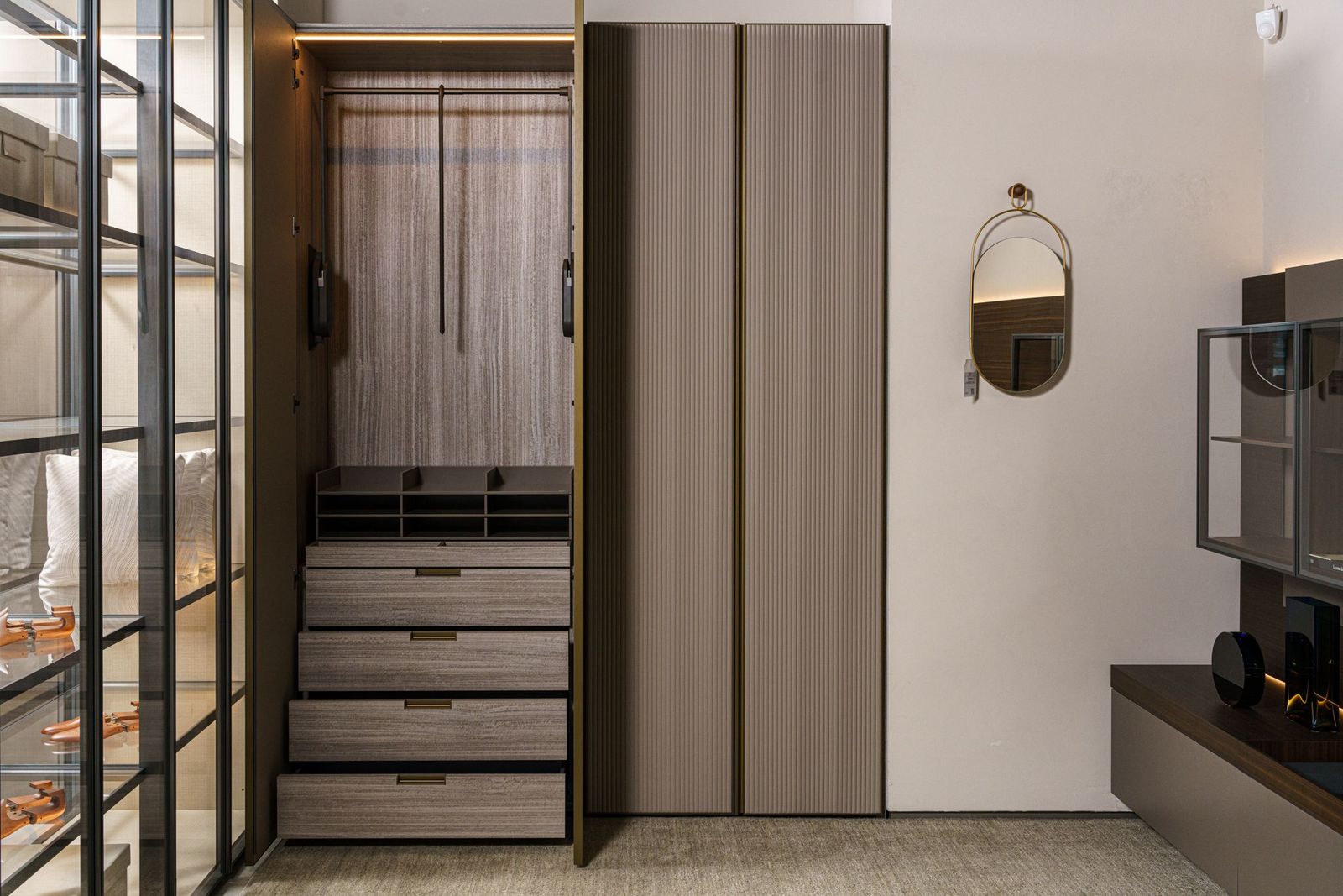 Molteni&C Шкаф GLIS MASTER BAMBOO 4-дверный от Molteni & C — в интерьере