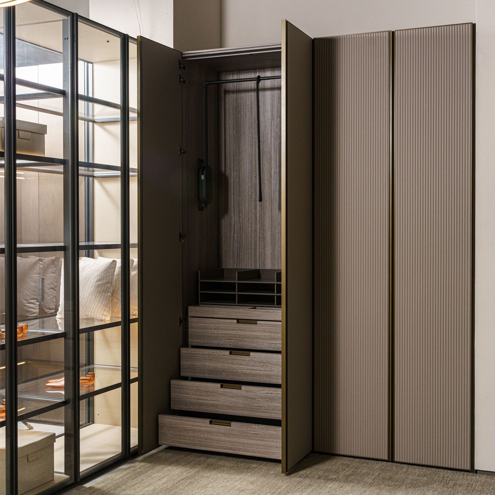 Molteni&C Шкаф GLIS MASTER BAMBOO 4-дверный от Molteni & C — в интерьере