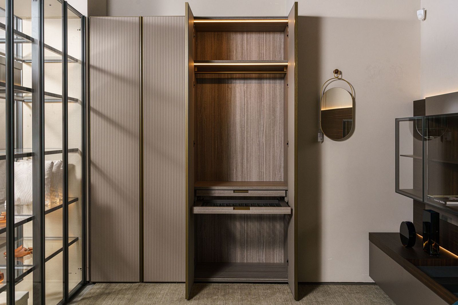 Molteni&C Шкаф GLIS MASTER BAMBOO 4-дверный от Molteni & C — в интерьере