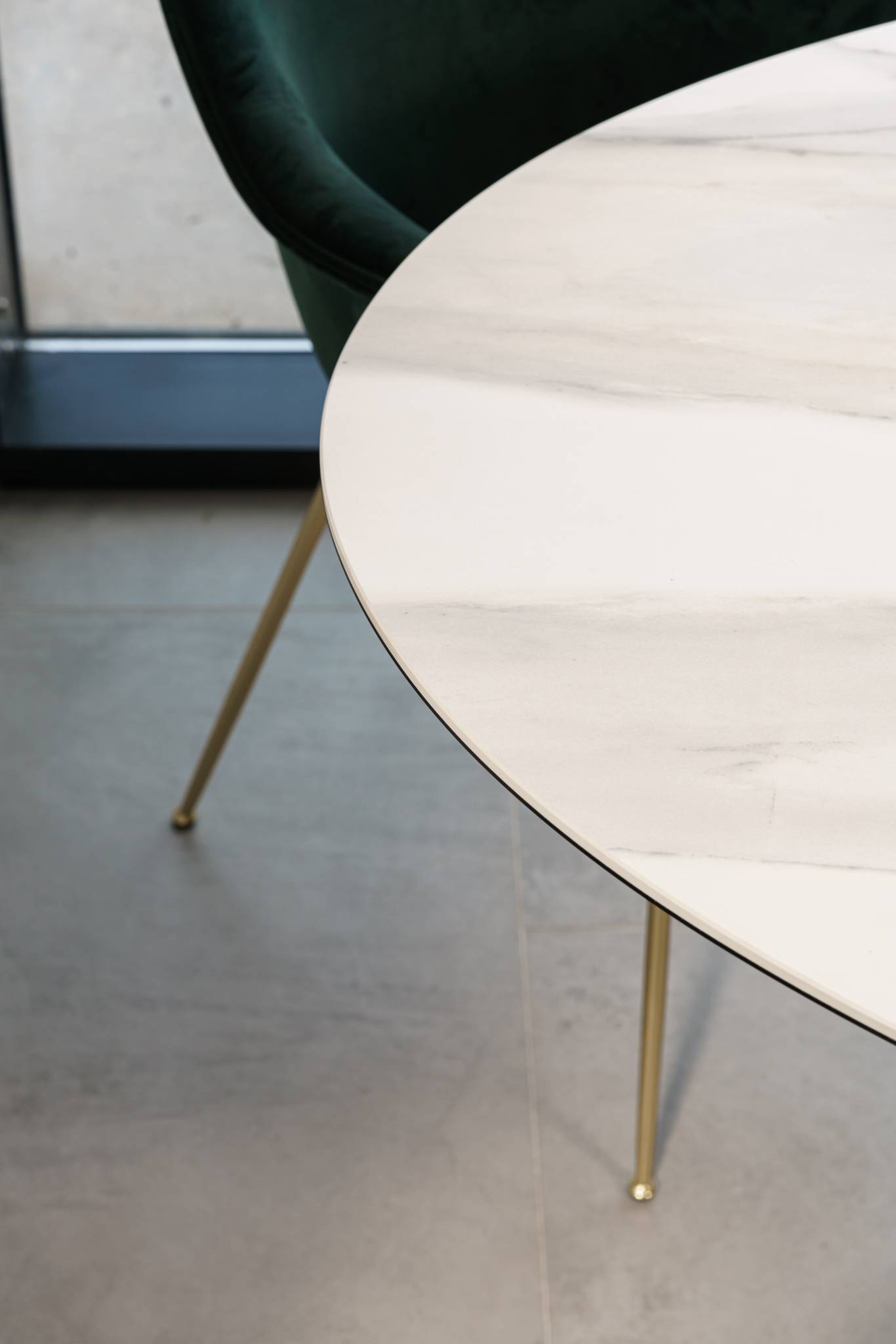 Cattelan Italia Стол Yoda Keramik Golden Calacatta от Cattelan Italia — в интерьере