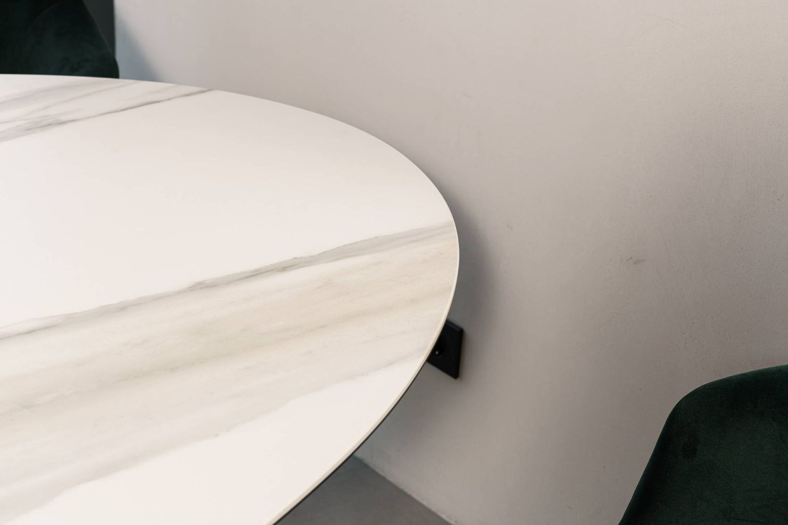 Cattelan Italia Стол Yoda Keramik Golden Calacatta от Cattelan Italia — в интерьере
