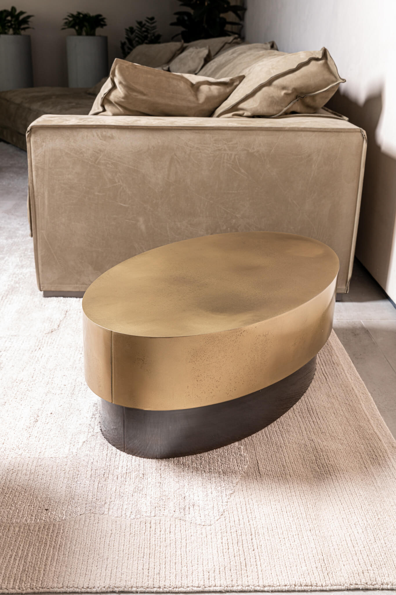 Baxter Журнальный столик Loren Oval от Baxter — в интерьере