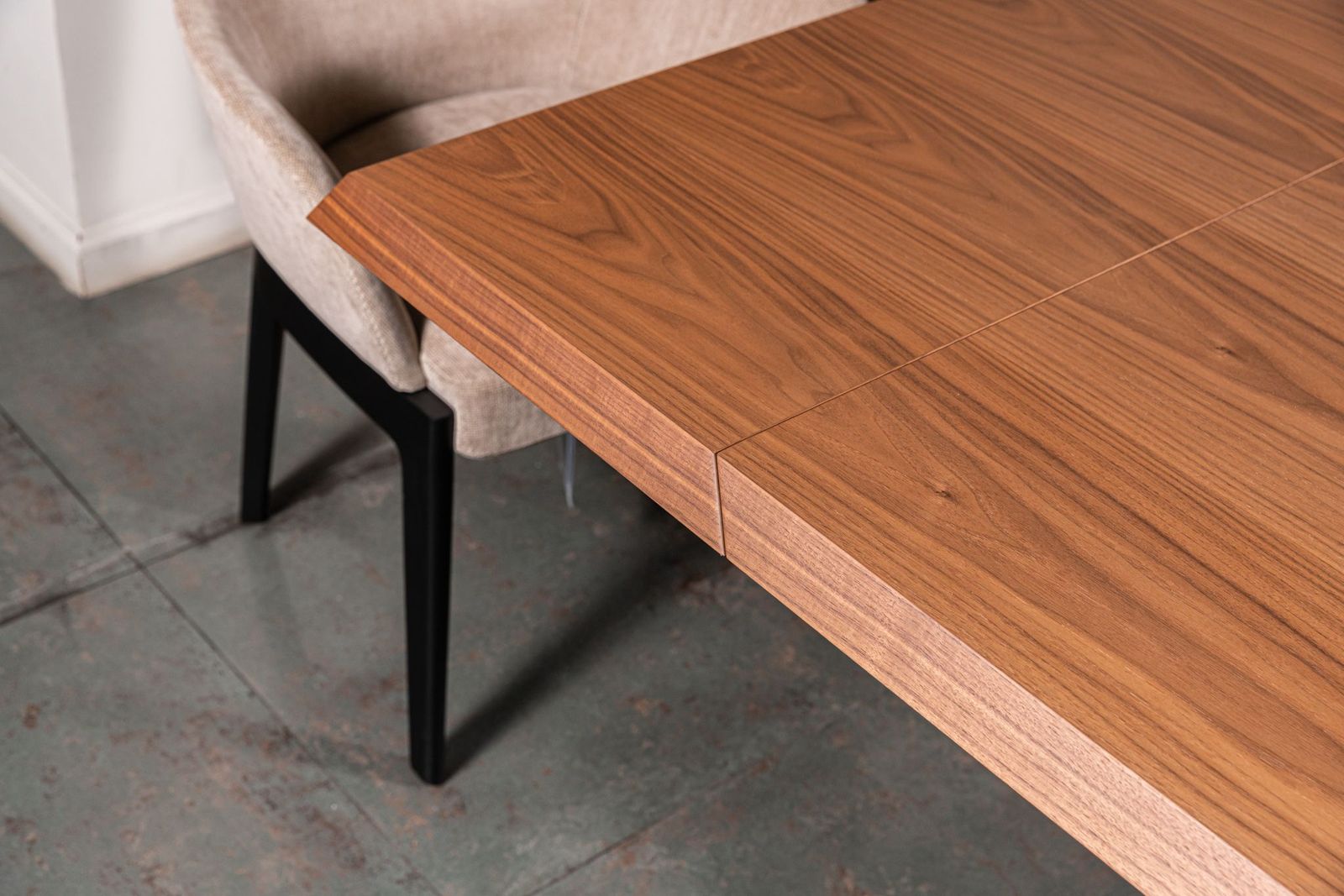 Cattelan Italia Стол раскладной Elvis Wood Drive от Cattelan Italia — в интерьере