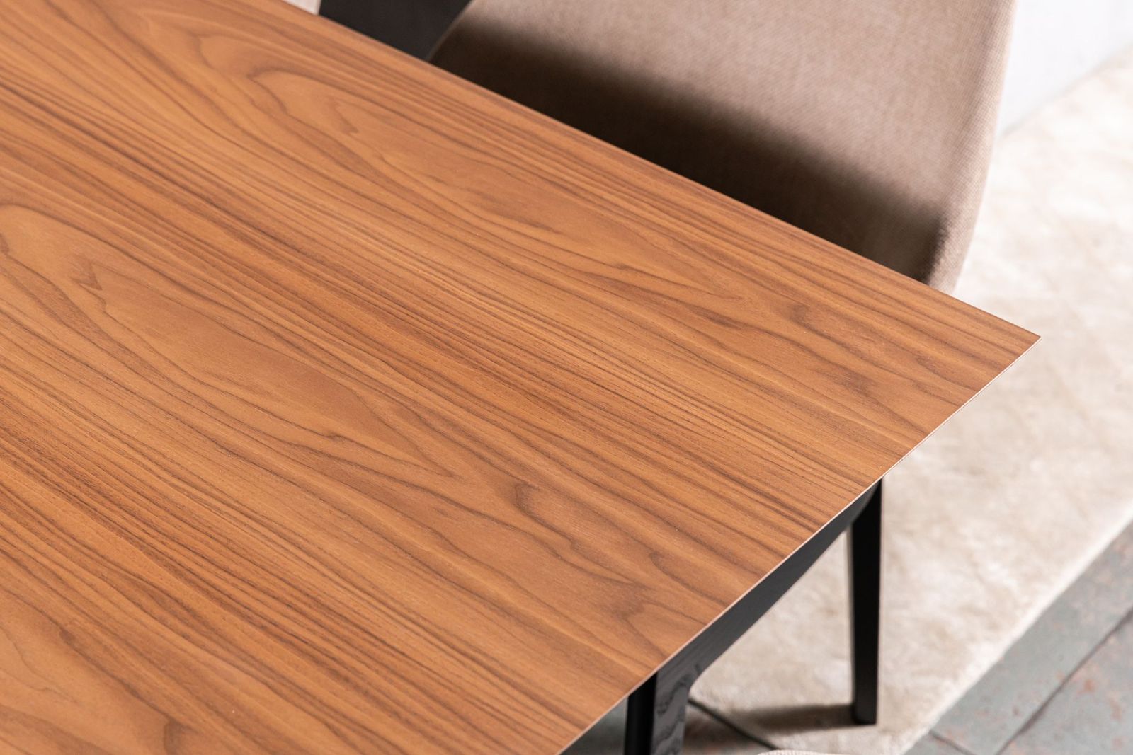 Cattelan Italia Стол раскладной Elvis Wood Drive от Cattelan Italia — в интерьере