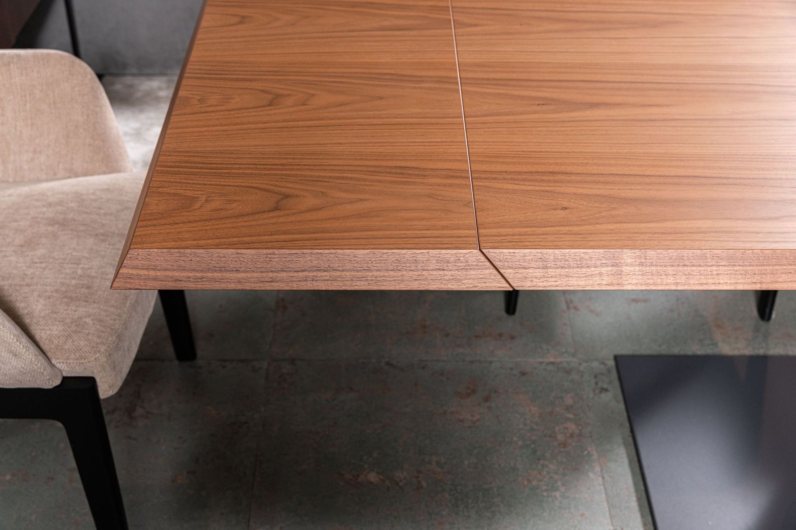 Cattelan Italia Стол раскладной Elvis Wood Drive от Cattelan Italia — в интерьере
