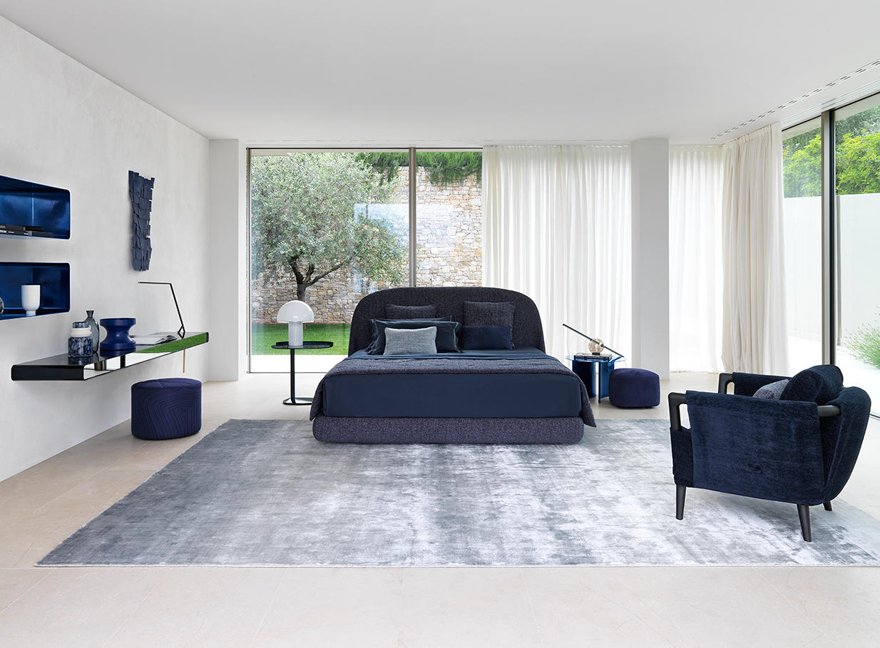 Flou Кровать с матрасом Taormina Rudolf royal blue от Flou — в интерьере