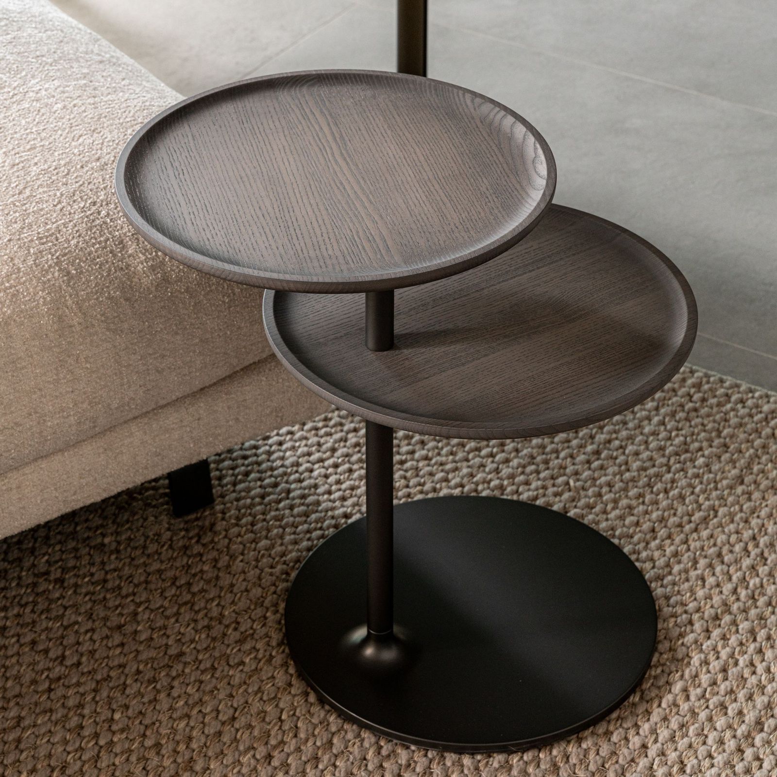 Molteni&C Журнальный столик Vicino graphite oak от Molteni & C — в интерьере