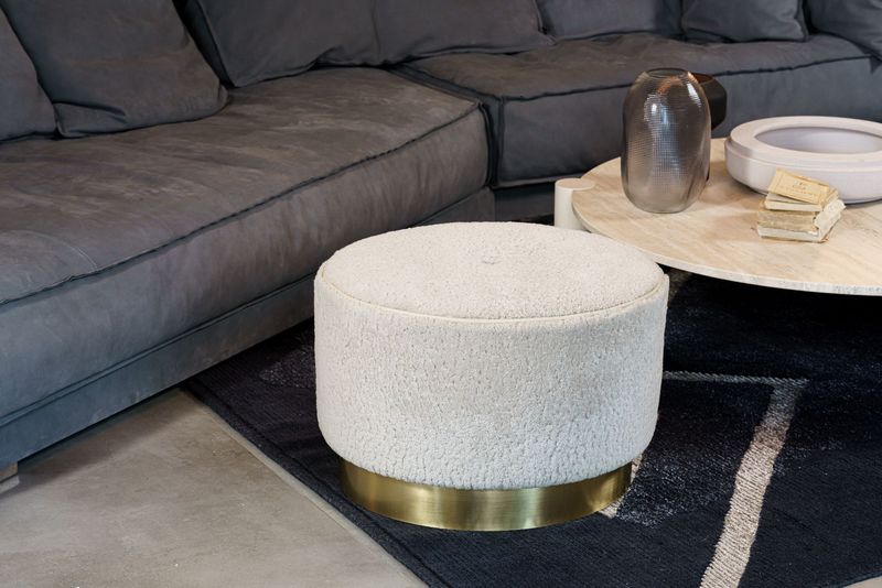 Baxter Пуф Anais овальный Decorative Pelle Plume от Baxter — в интерьере