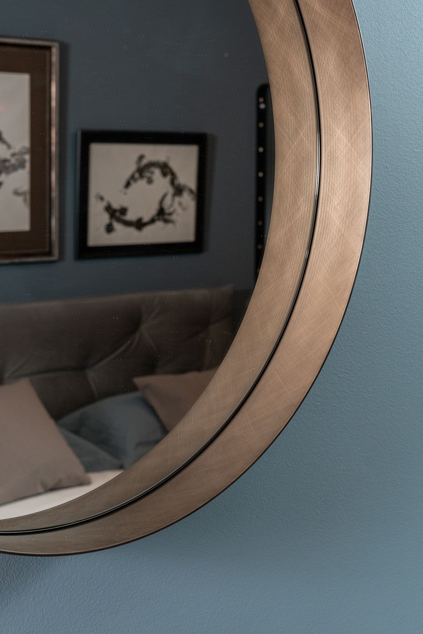 Cattelan Italia Зеркало Wish 90 Brushed Bronze от Cattelan Italia — в интерьере