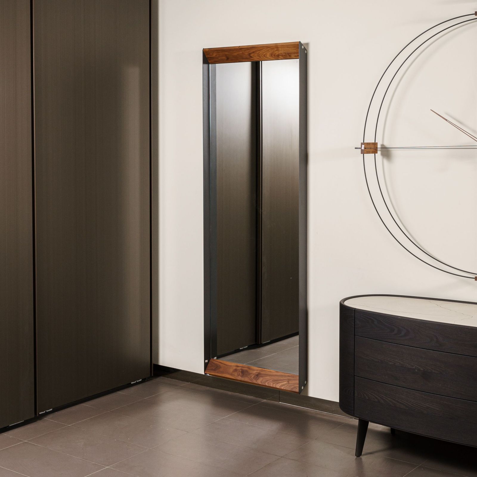 Cattelan Italia Зеркало Excalibur от Cattelan Italia — в интерьере