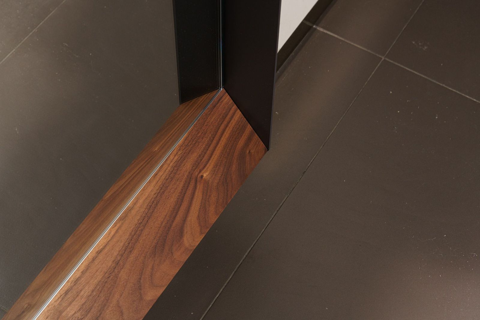 Cattelan Italia Зеркало Excalibur от Cattelan Italia — в интерьере
