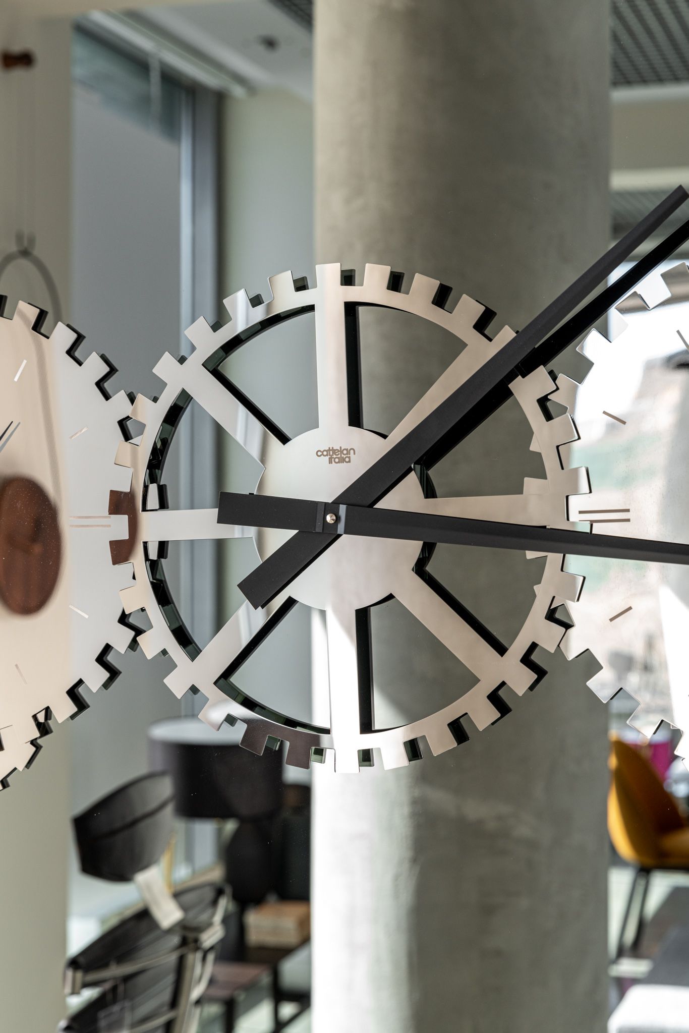 Cattelan Italia Зеркало Times Fume от Cattelan Italia — в интерьере