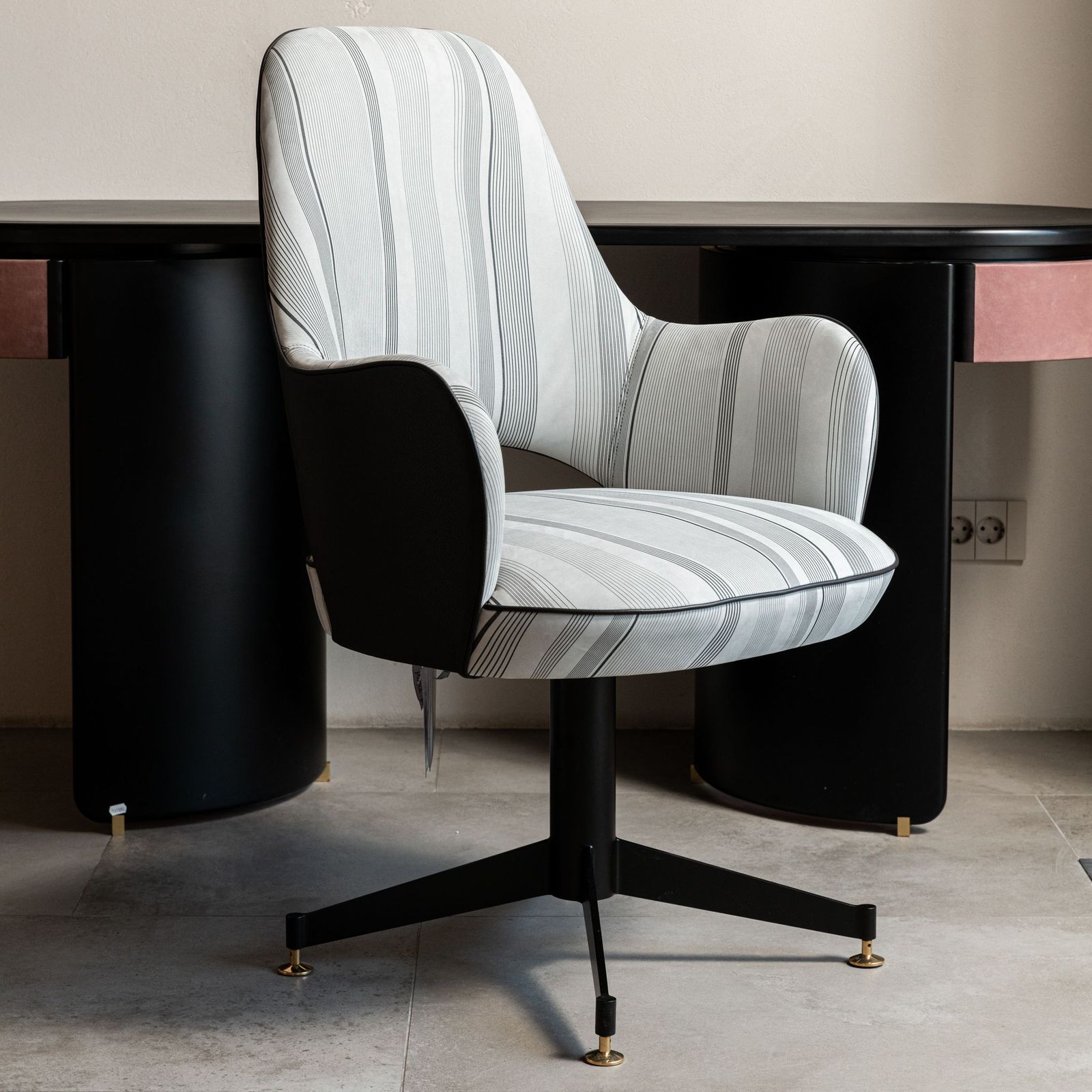 Baxter Рабочее кресло Colette Office Fixed от Baxter — в интерьере