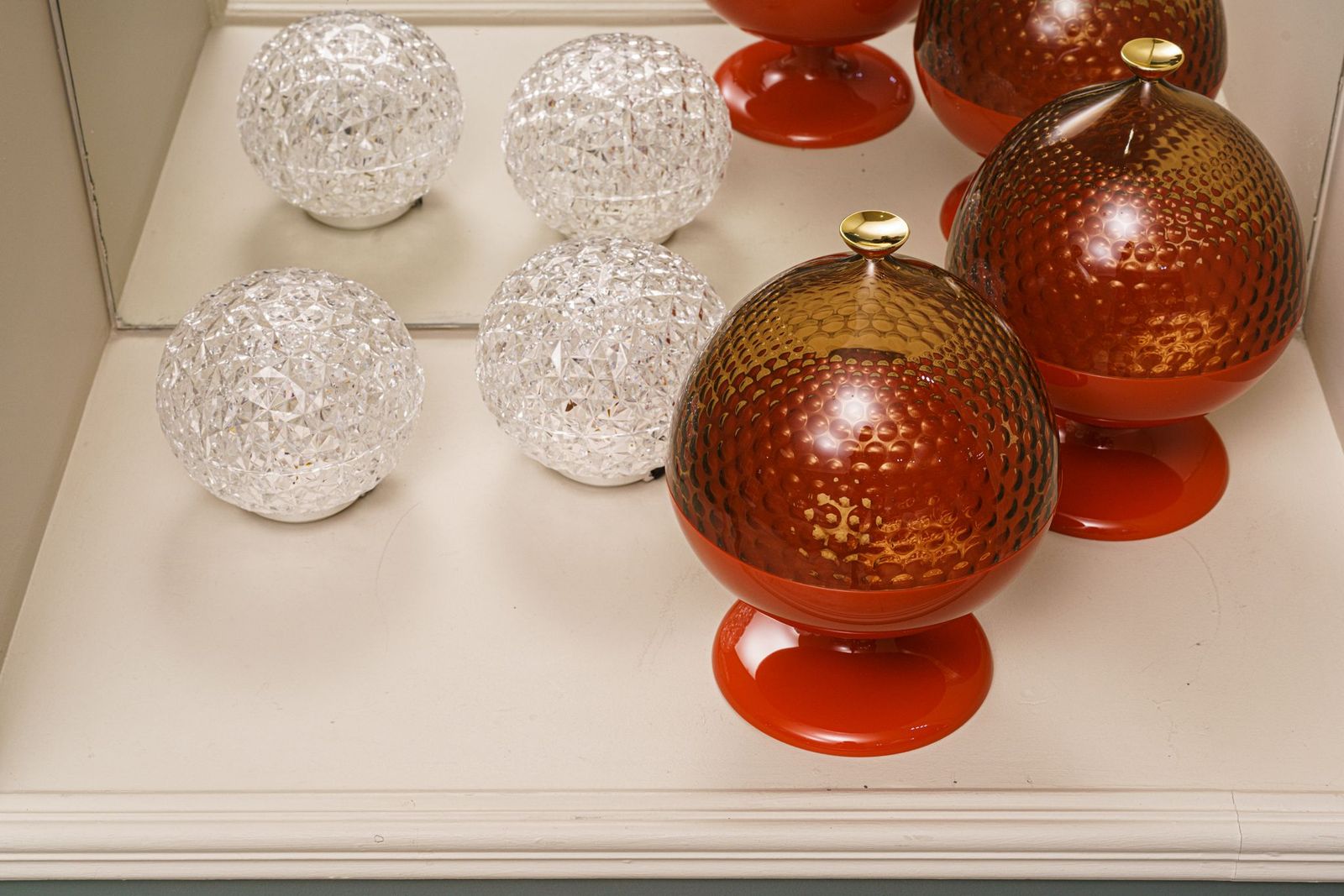 Kartell Настольная лампа Mini Planet Batteria Crystal от Kartell — в интерьере
