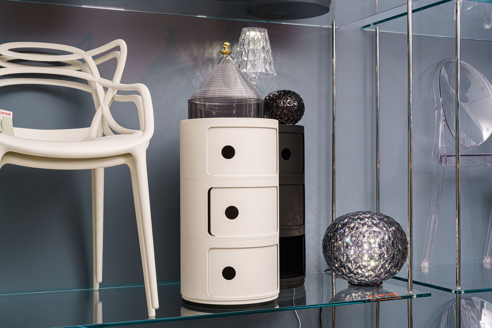 Kartell Настольная лампа Mini Planet от Kartell — в интерьере