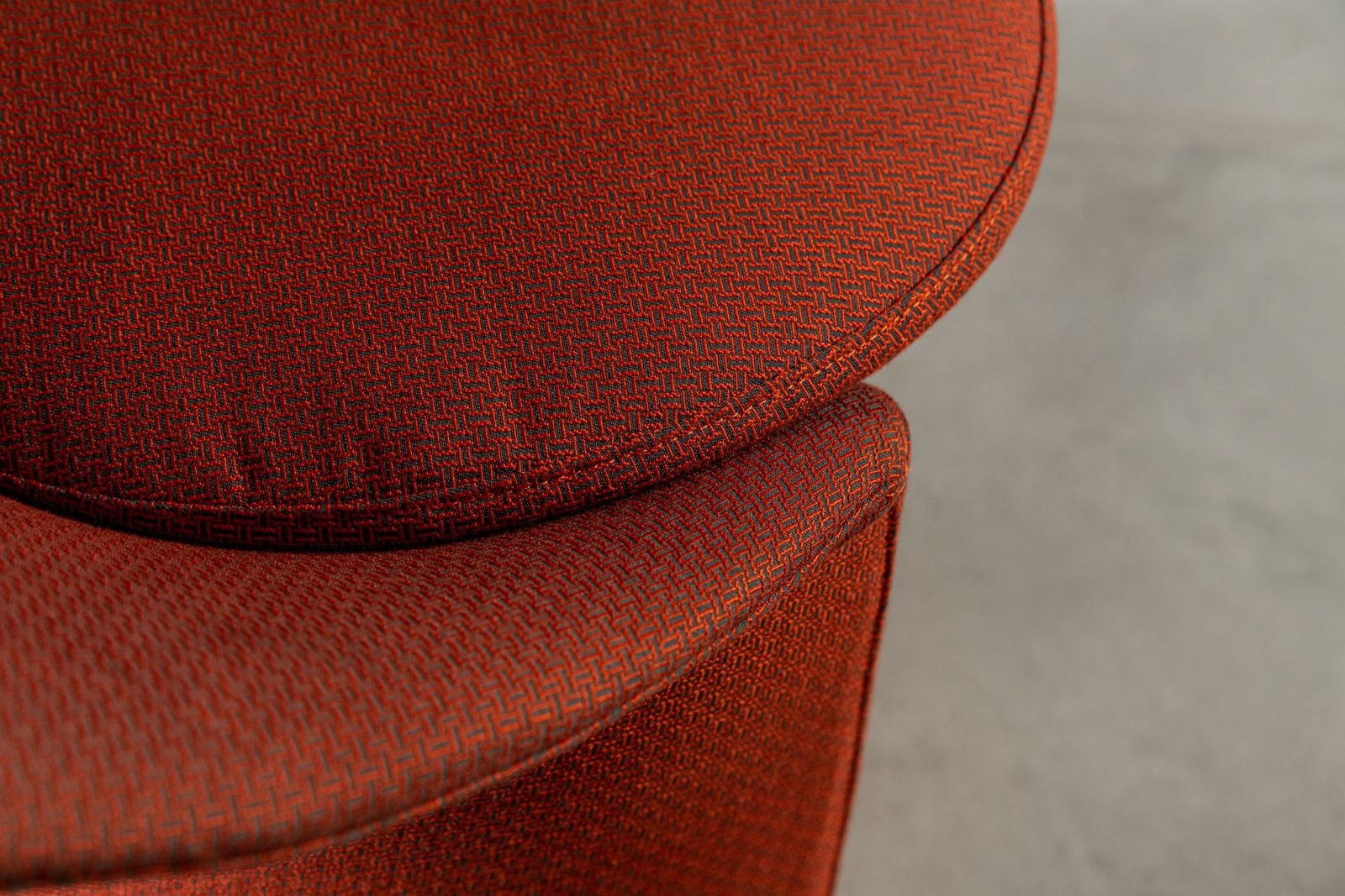 Flou Кресло Remy urban pumpkin 780 от Flou — в интерьере