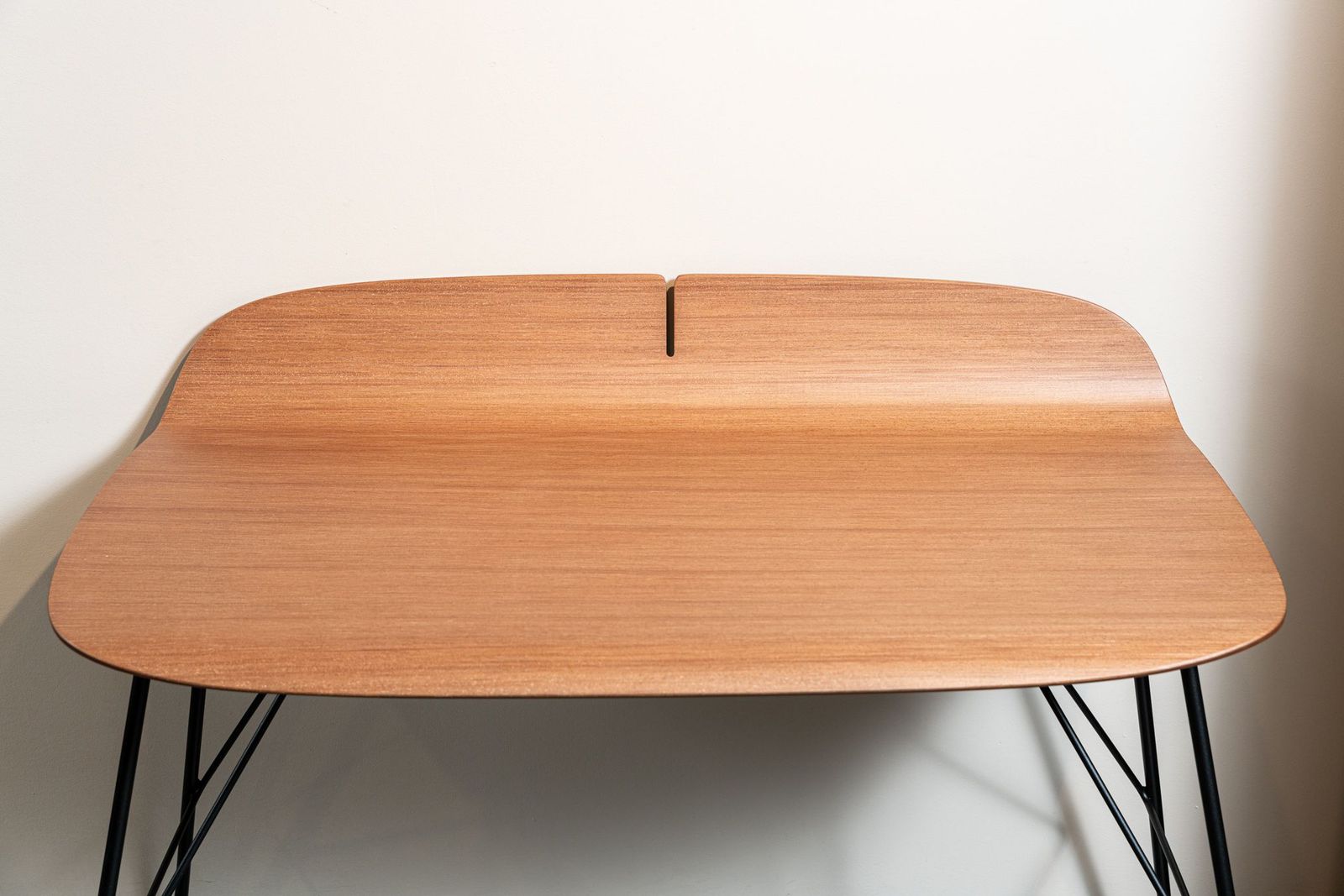 Kartell Письменный стол Earl of Wood от Kartell — в интерьере
