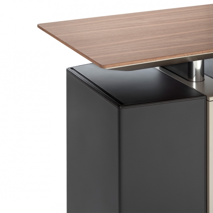 Molteni&C Письменный стол Touch Down Unit от Molteni & C — в интерьере