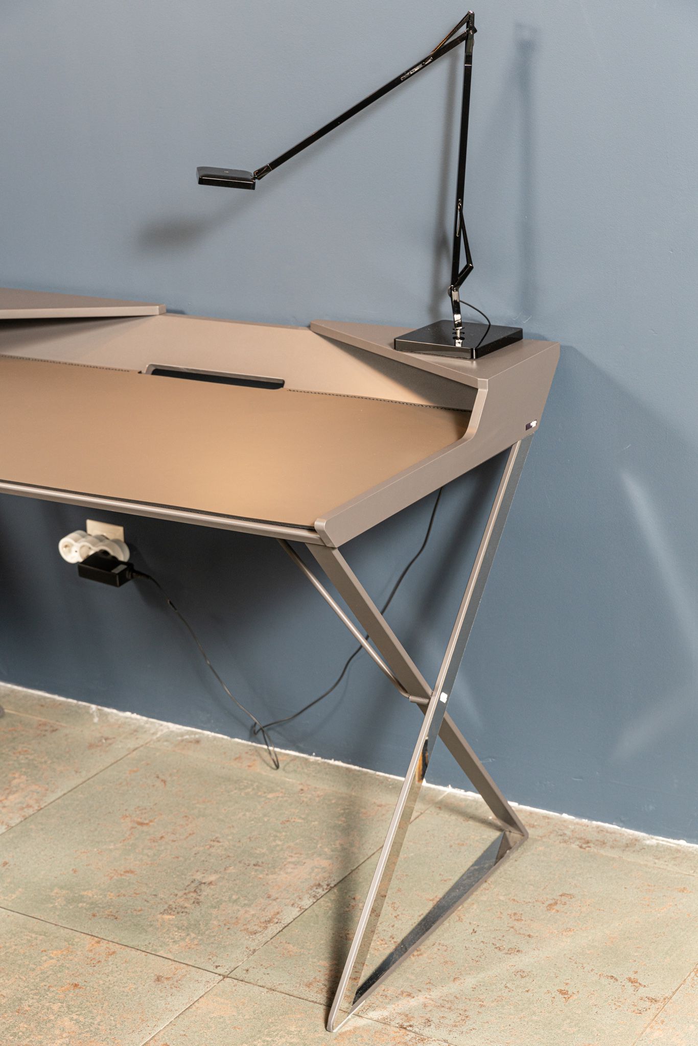 Cattelan Italia Письменный стол Qwerty от Cattelan Italia — в интерьере