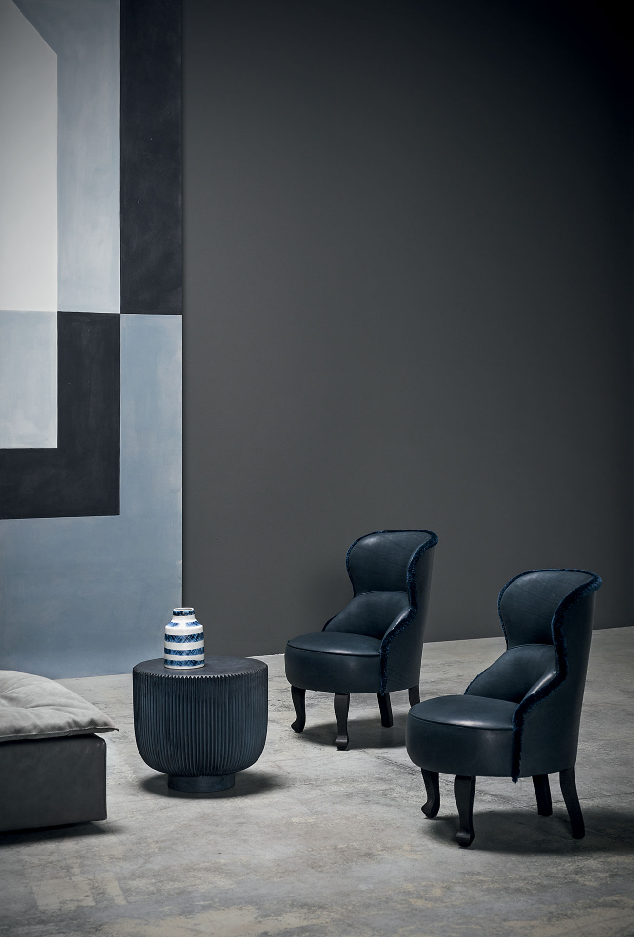 Baxter Журнальный столик Juno Cemento Blu 70 от Baxter — в интерьере