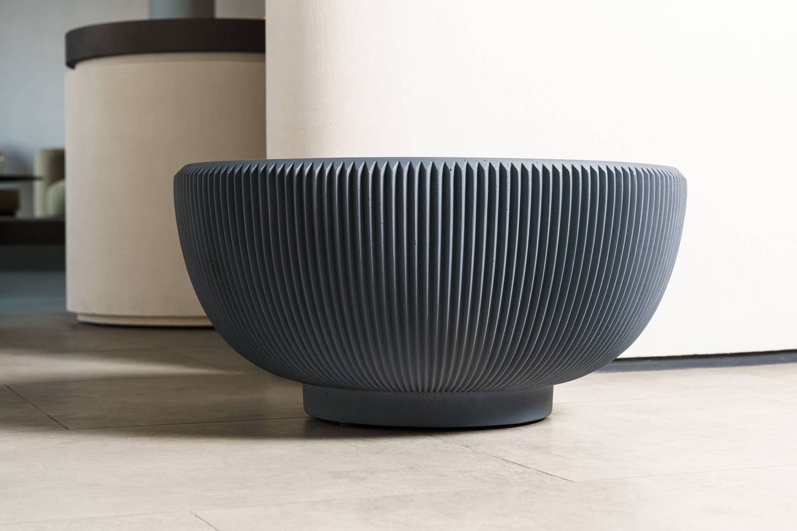 Baxter Журнальный столик Juno Cemento Blu 70 от Baxter — в интерьере